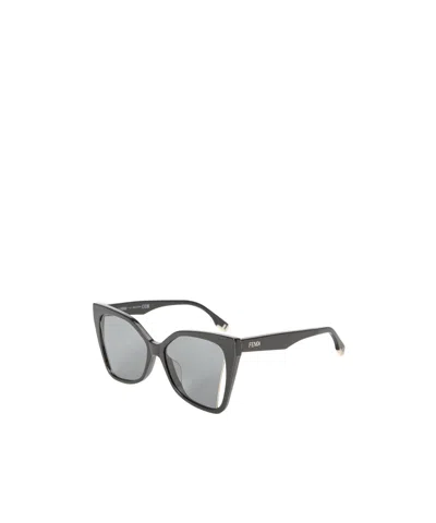Fendi Thick-frame Cat's Eye-shaped Sunglasses In Black