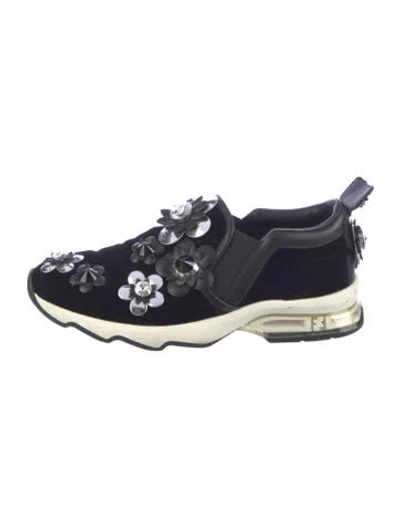 Pre-owned Fendi Velvet Crystal Embellishments Sneakers In Blue