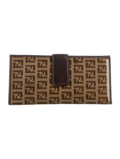 Pre-owned Fendi Vintage 2001 Continental Wallet In Brown