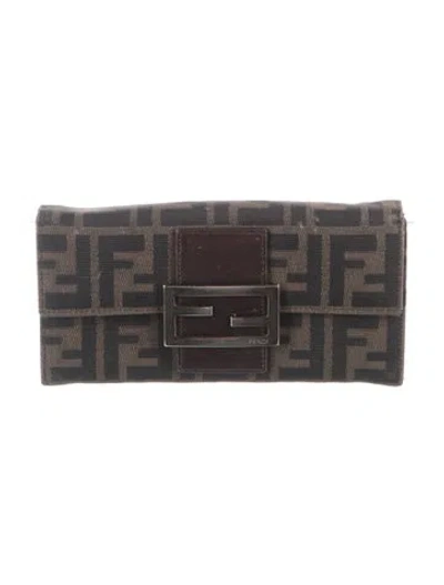Pre-owned Fendi Vintage 2001 Continental Wallet In Brown