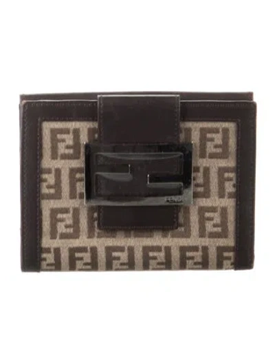 Pre-owned Fendi Vintage 2001 Continental Wallet In Neutrals