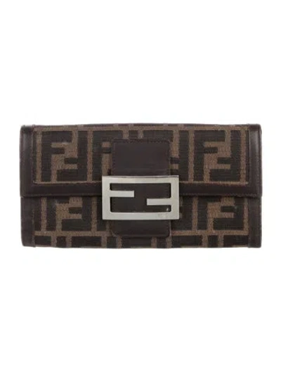 Pre-owned Fendi Vintage 2003 Continental Wallet In Brown