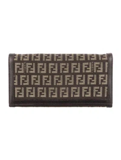 Pre-owned Fendi Vintage 2003 Continental Wallet In Neutral