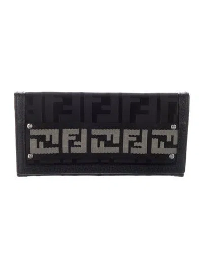 Pre-owned Fendi Vintage 2005 Continental Wallet In Black