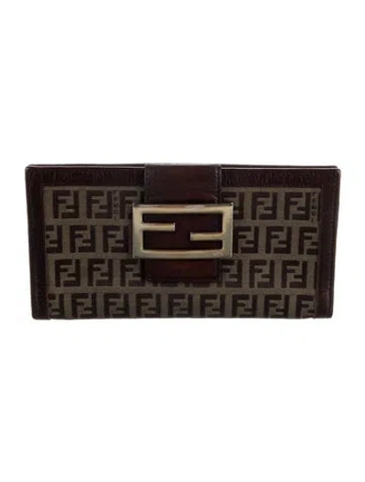 Pre-owned Fendi Vintage 2006 Continental Wallet In Brown