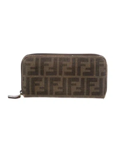 Pre-owned Fendi Vintage 2007 Continental Wallet In Brown