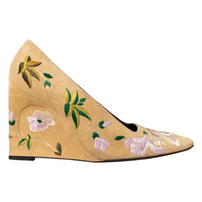 Pre-owned Fendi Vintage Embroidered Wedge Heels - '00s In Sand