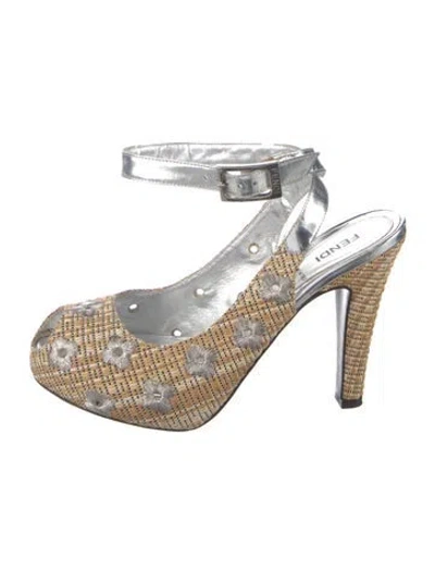 Pre-owned Fendi Vintage Raffia Pumps In Neutral