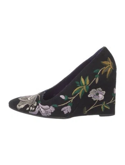 Pre-owned Fendi Vintage Suede Pumps In Black