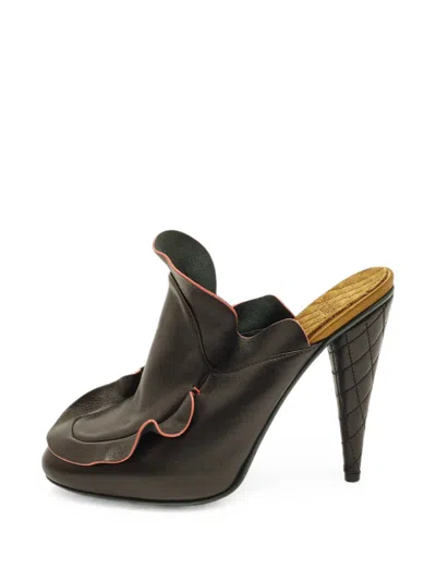 Pre-owned Fendi Wave Ruffle Heeled Mules In Black