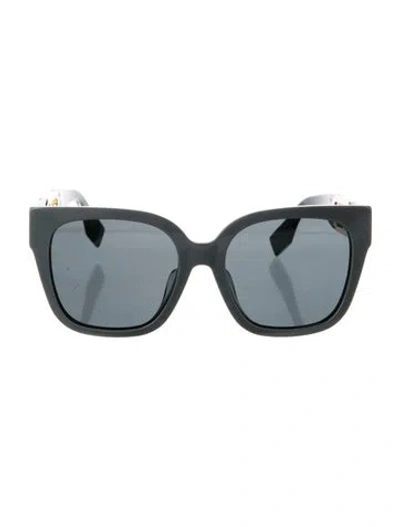 Pre-owned Fendi Wayfarer Tinted Sunglasses In Grey
