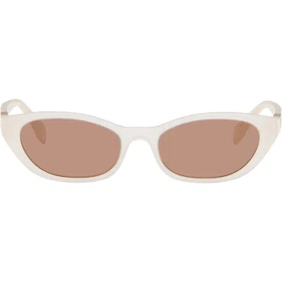 Fendi White Baguette Sunglasses In Transparent