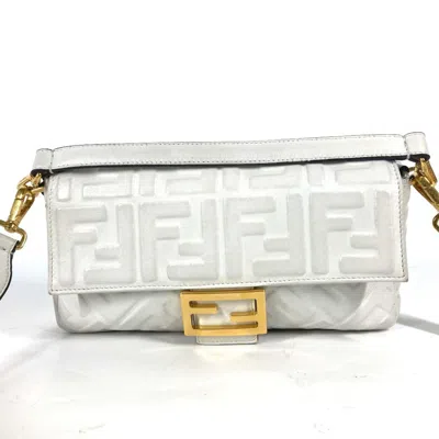 Pre-owned Fendi White Leather Shoulder Bag ()