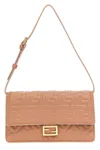 Fendi Wallet On Chain Baguette Portafoglio In Nappa Marrone Chiaro Con In Pink