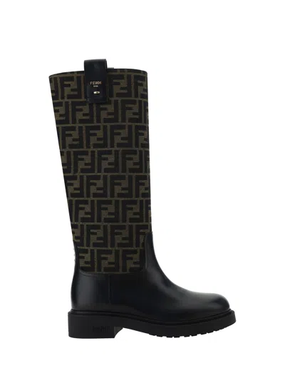 Fendi Women Leather Boots In Black