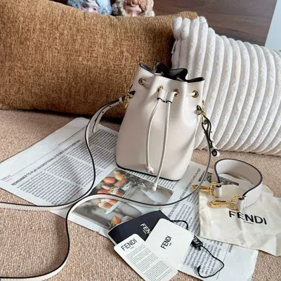 Fendi Women Pre-loved Bag Very Good Condition In White