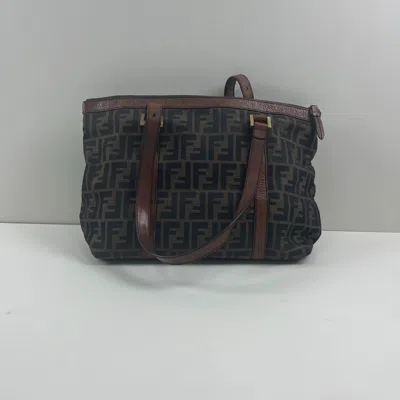 Fendi Women Pre-loved Bag Very Good Condition In Green