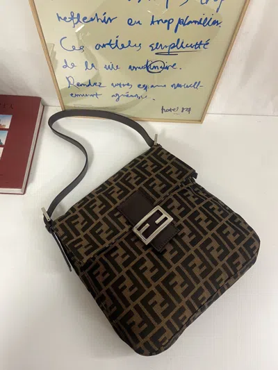 Fendi Women Pre-loved Bag Very Good Condition In Brown