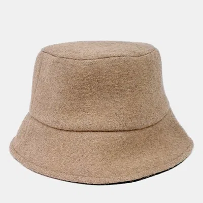 Pre-owned Fendi Wool Beige Bucket Hat In Sand