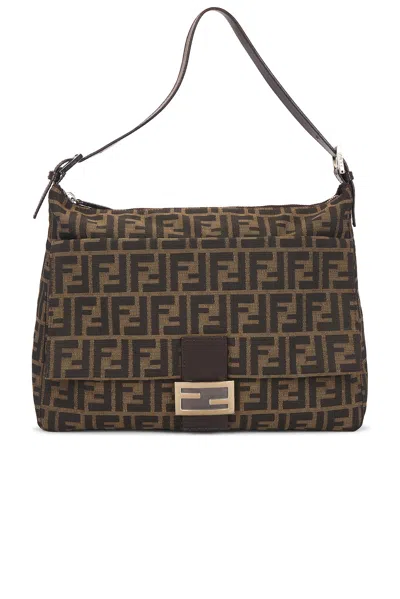 Pre-owned Fendi Zucca Baguette Shoulder Bag In Brown