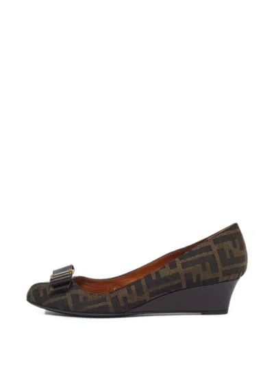 Pre-owned Fendi Zucca Bow-detail Wedge Pumps In Brown