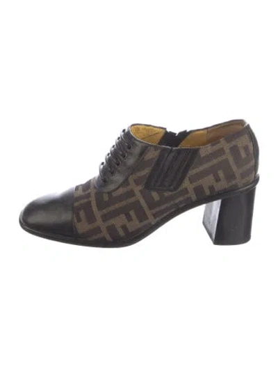 Pre-owned Fendi Zucca Ff Logo Canvas Pumps In Brown