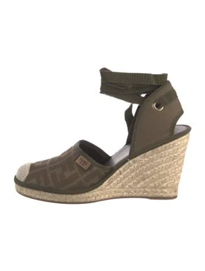 Pre-owned Fendi Zucca Ff Logo Canvas Pumps In Green