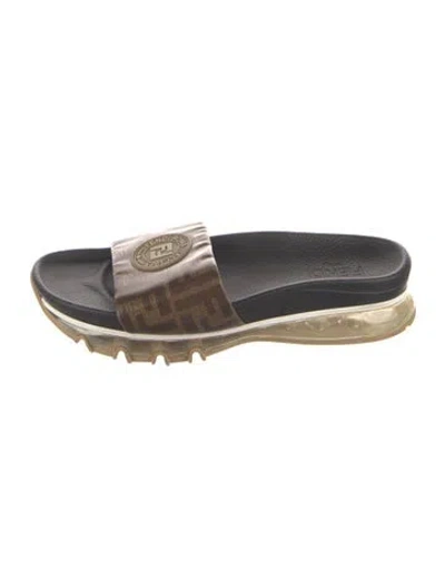 Pre-owned Fendi Zucca Ff Logo Graphic Print Slides In Brown