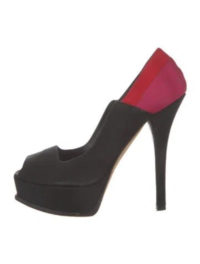Pre-owned Fendi Zucca Ff Logo Grosgrain Trim Pumps In Black