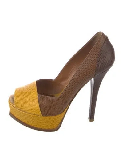 Pre-owned Fendi Zucca Ff Logo Karung Pumps In Brown