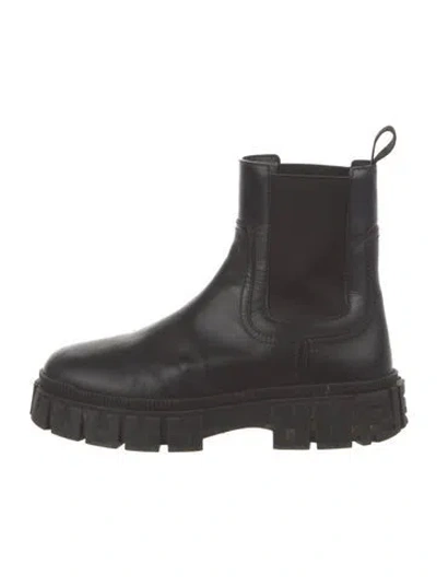 Pre-owned Fendi Zucca Ff Logo Leather Chelsea Boots In Black