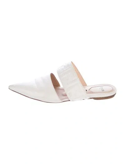 Pre-owned Fendi Zucca Ff Logo Leather Mules In White