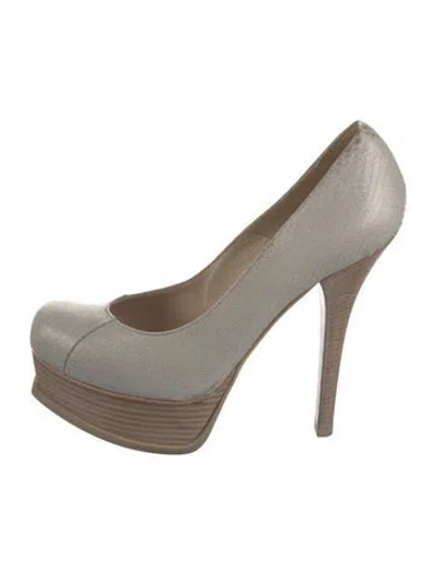Pre-owned Fendi Zucca Ff Logo Leather Pumps In Neutral