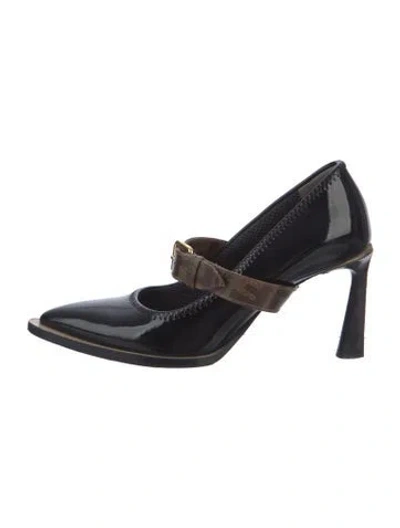 Pre-owned Fendi Zucca Ff Logo Patent Leather Pumps In Black