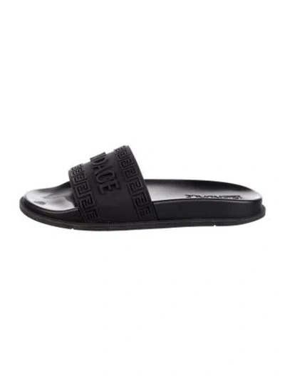 Pre-owned Fendi Zucca Ff Logo Rubber Slides In Black