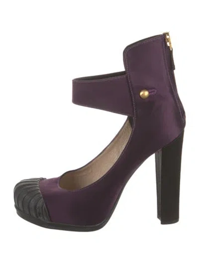 Pre-owned Fendi Zucca Ff Logo Satin Pumps In Purple
