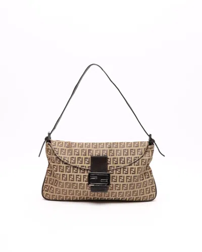Fendi Zucchino Shoulder Bag In Sand
