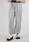 Fenini Women's Double Gauze Stripe Crop Pant - Plus In White In Gray