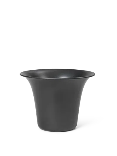 Ferm Living Spun Alu Pot In Black