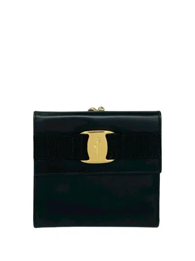 Pre-owned Ferragamo 1998-2002 Leather Vara Trifold Wallet Small Wallets In Black