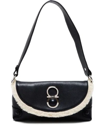 Pre-owned Ferragamo 2000-2020 Gancini Shoulder Bag In 黑色