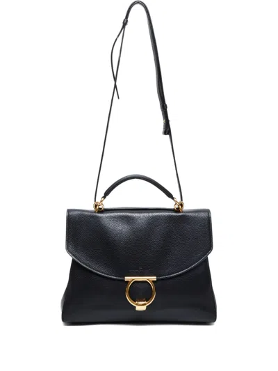 Pre-owned Ferragamo 2000s Ganchini Shoulder Bag In Black