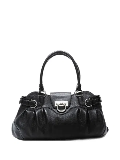 Pre-owned Ferragamo 2010-2024 Gancini Calf-leather Shoulder Bag In Black