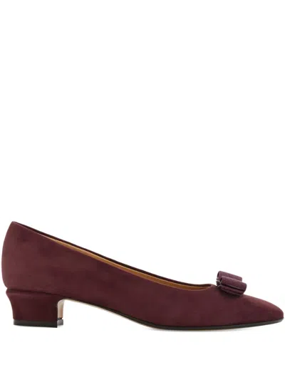 Ferragamo 30mm Vara Bow-detail Pumps In Burgundy
