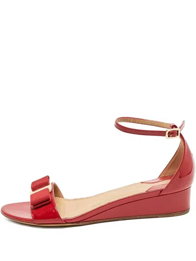 Pre-owned Ferragamo 35mm Vara Leather Sandals In Red
