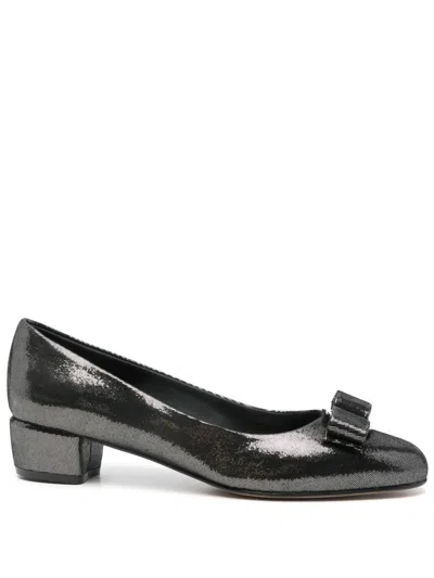 Ferragamo 35mm Viva-bow Pumps In Schwarz