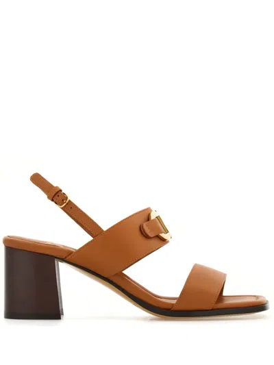 Ferragamo Sandals Block Heel Gancini Buckle In Leather Brown
