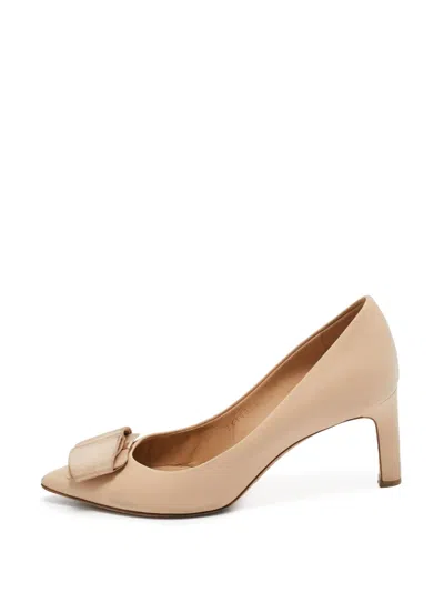 Pre-owned Ferragamo 65mm Bow-detail Pumps In Neutral