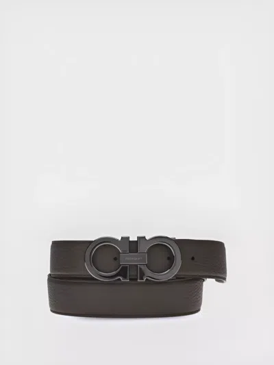 Ferragamo Adjustable Grained Leather Belt With Metal Buckle In Gray