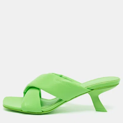 Pre-owned Ferragamo Aldura Size 38 Green Leather Crossover Slide Sandals